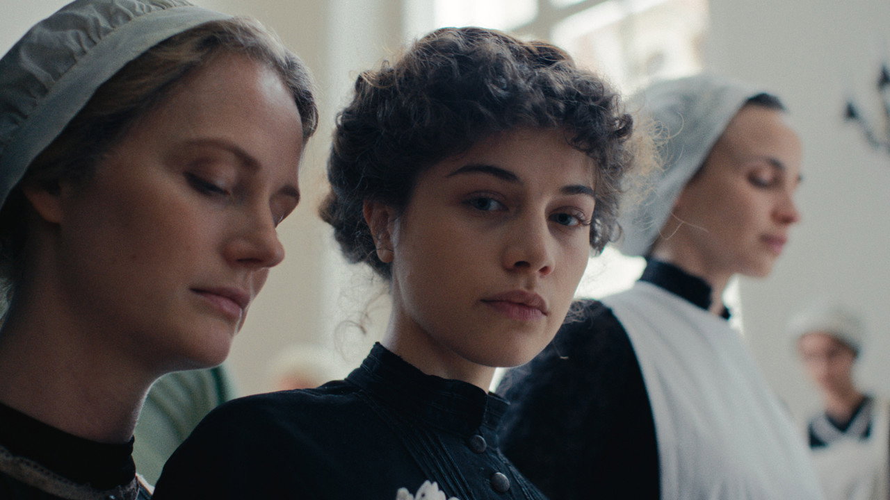 Fanny still 3