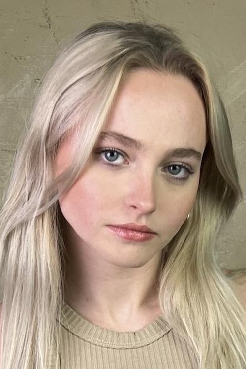 Madison Wolfe portrait