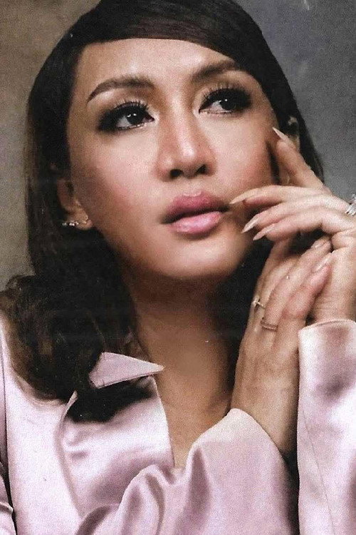 Iyah Mina portrait