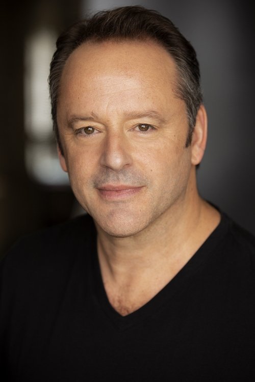 Gil Bellows portrait