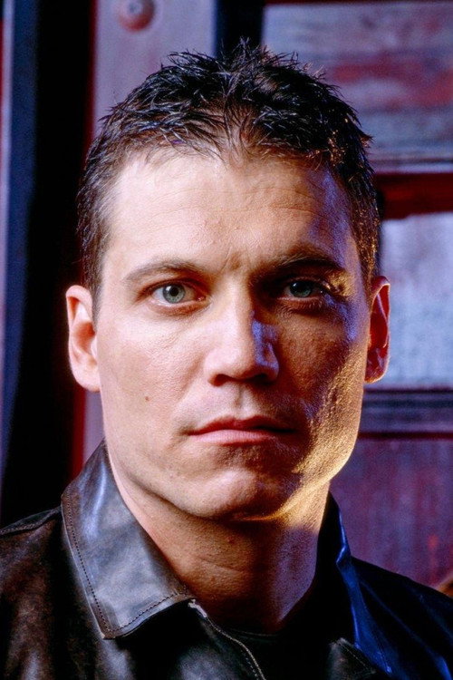 Holt McCallany portrait